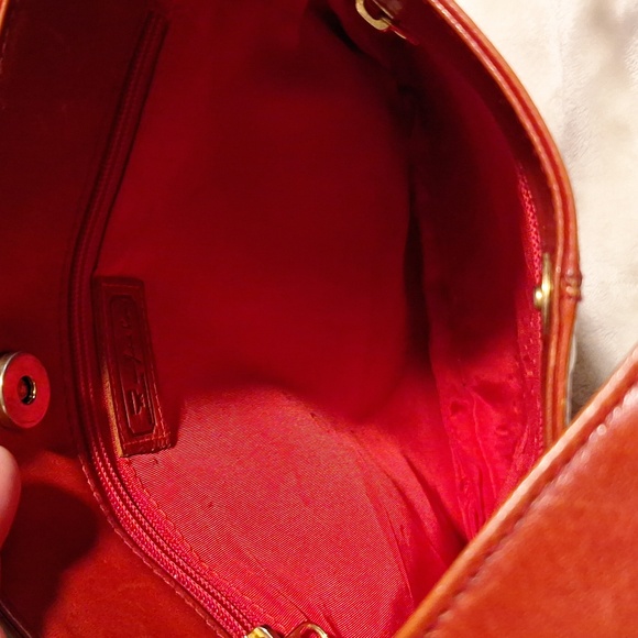 MCM Red Shoulder Bag with Leather Finish - Picture 3 of 7